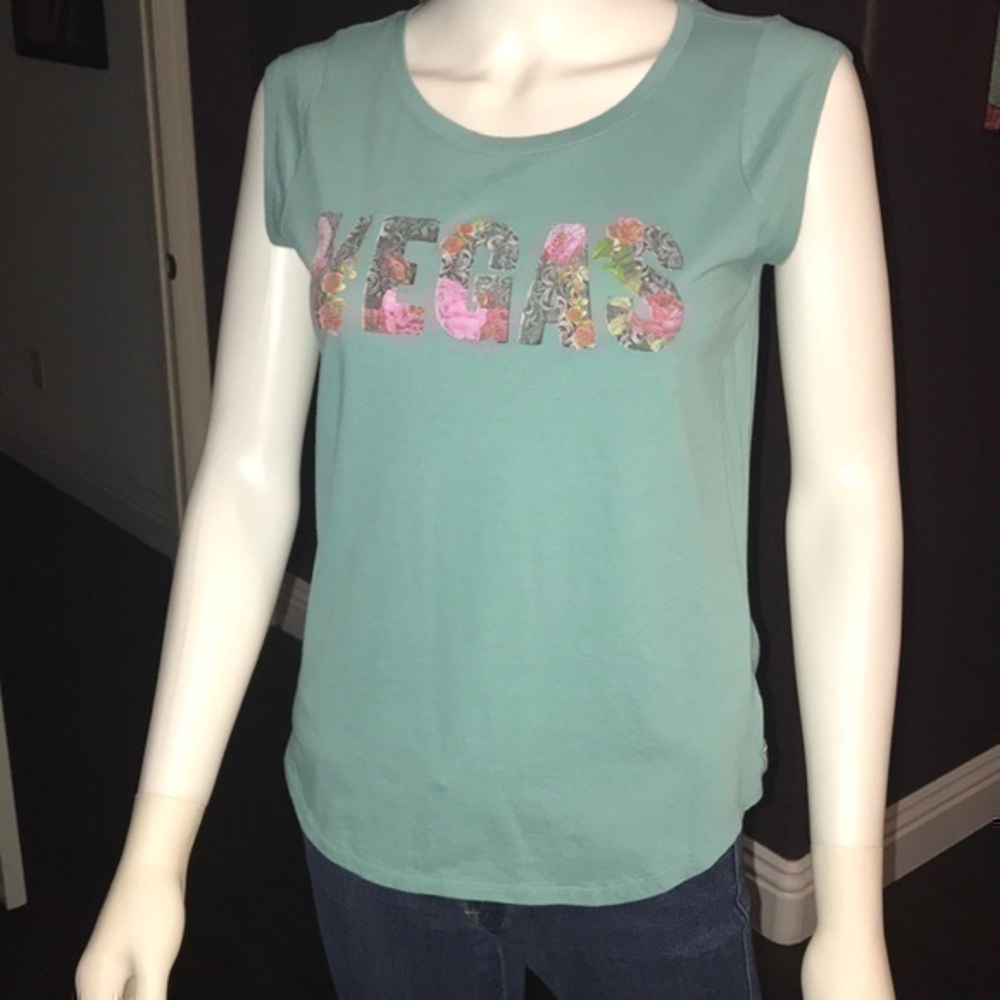 UEC Guess sleeveless crewneck  shirt floral “Vegas” small